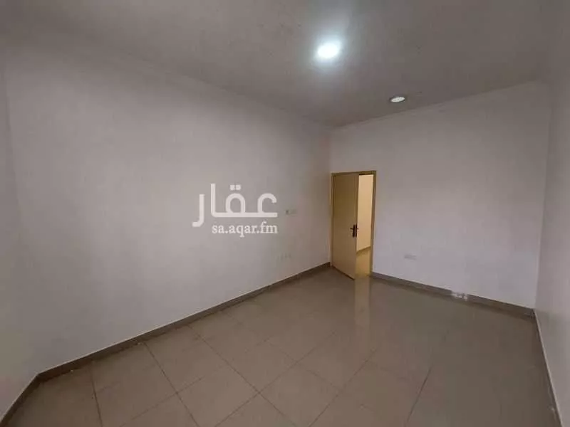 1 bedroom apartment in Al Aziziyah 3