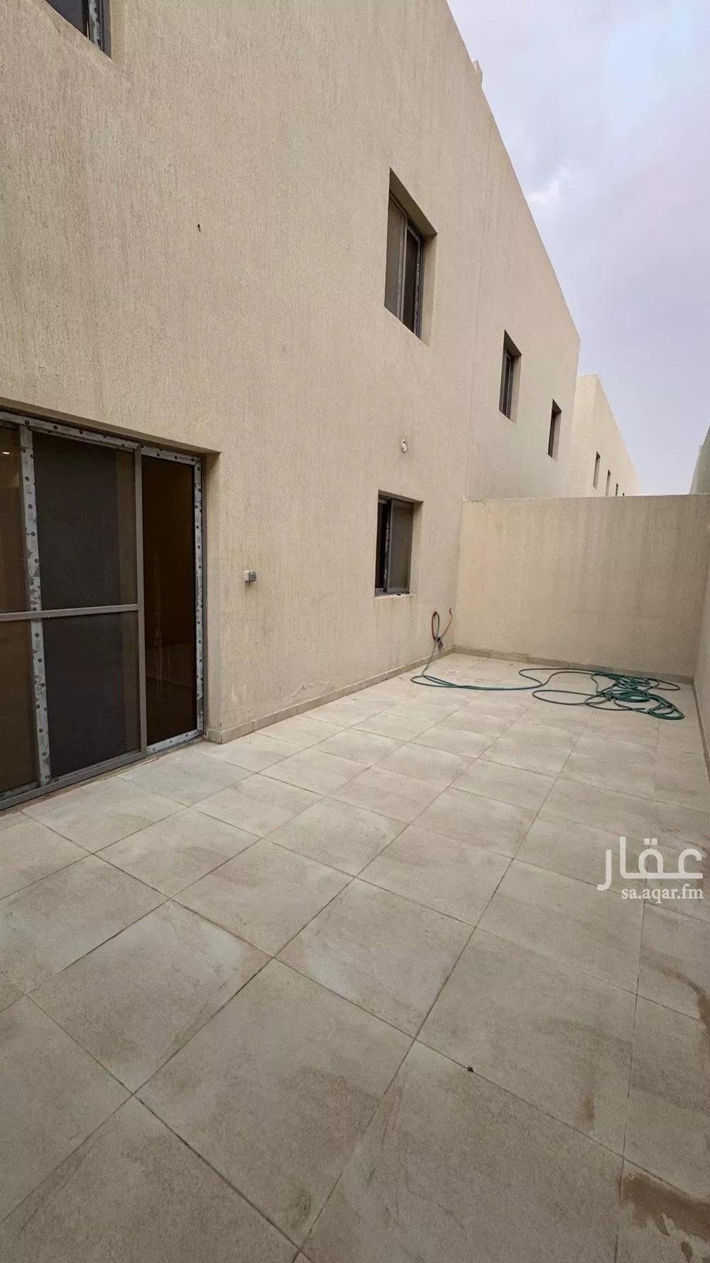 فيلا 6 غرف في النرجس 2