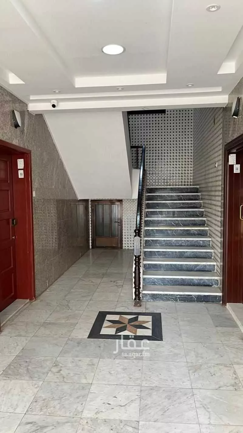 عمارة 625 م² في النزهة 4