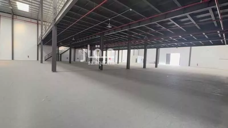 مستودع 4500 م² في السلي 5