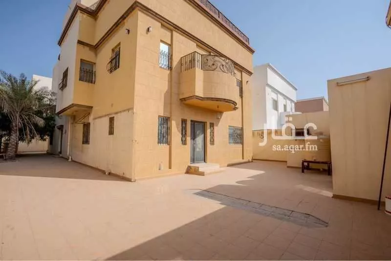 8 bedroom villa in East Beach, Eastern Province 7