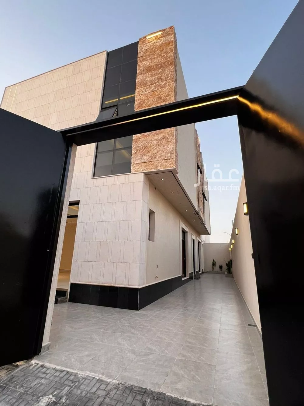 فيلا 6 غرف في الخليج 2