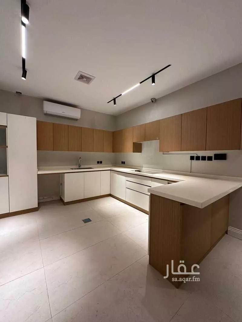 فيلا 3 غرف في العارض 4