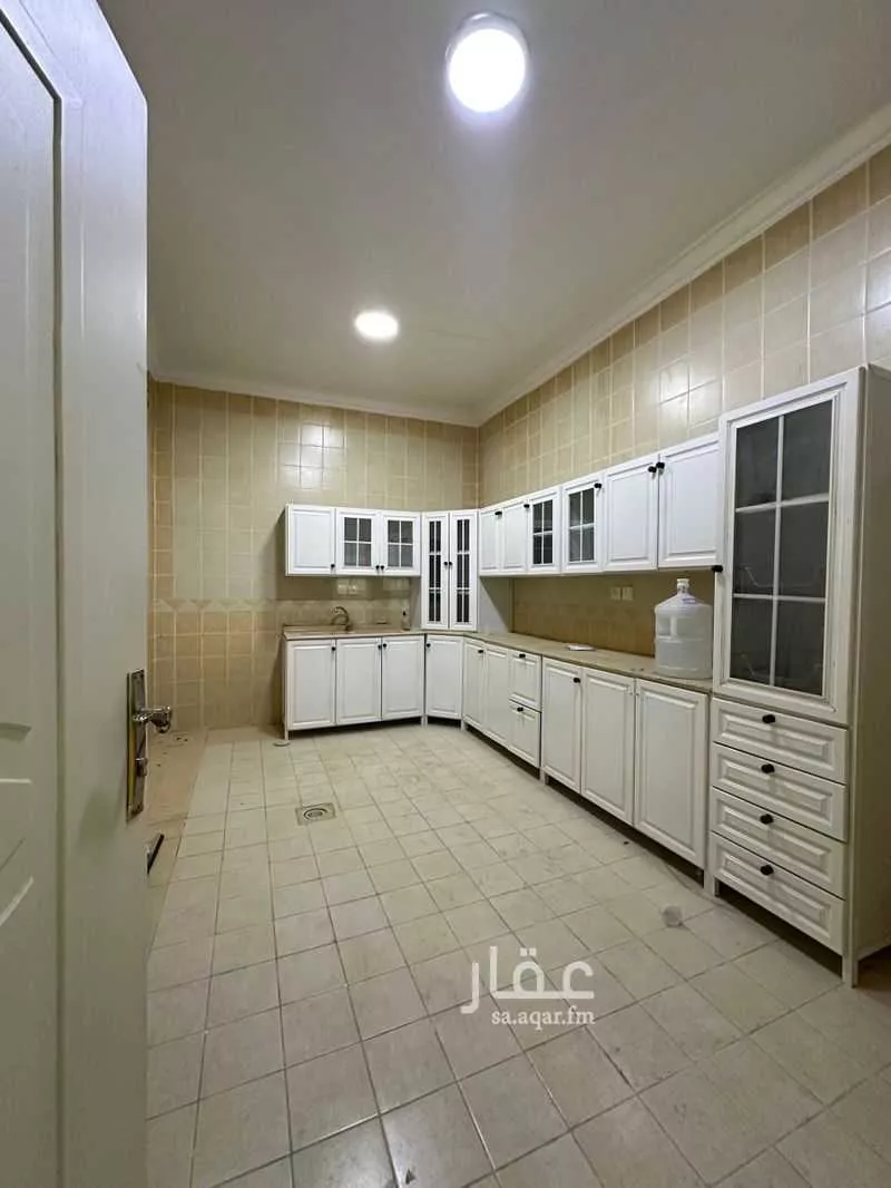 4 bedroom apartment in Ishbiliyah, Riyadh 9