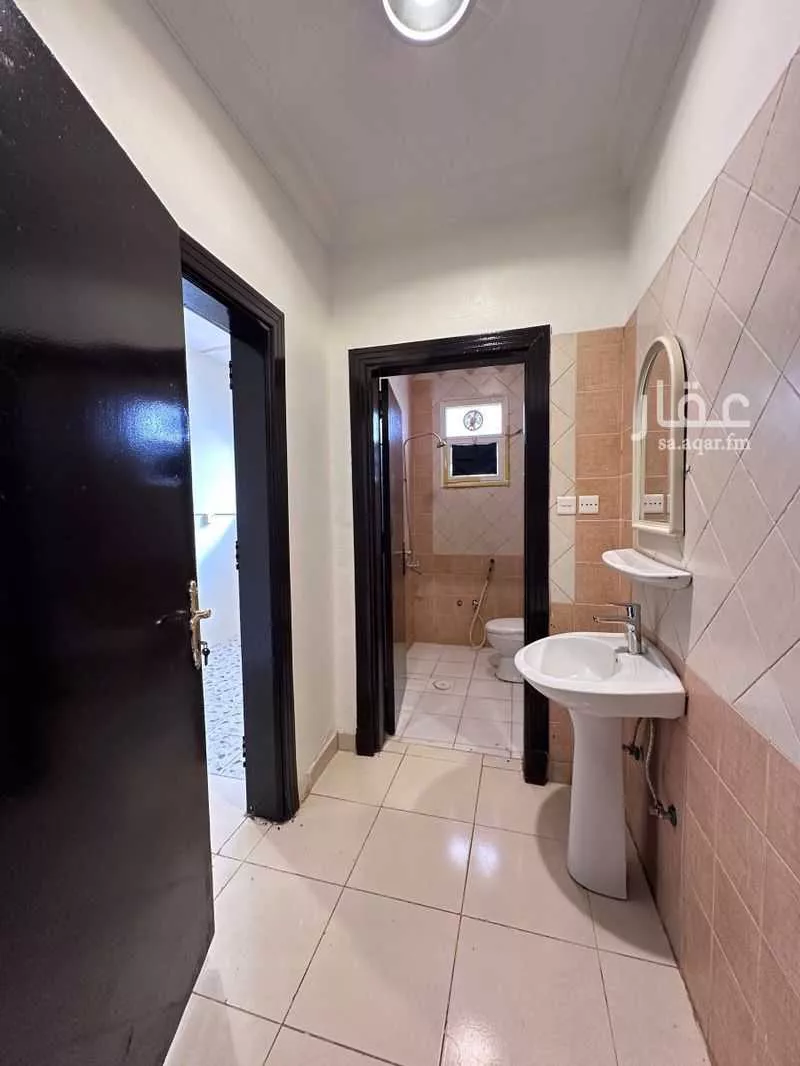 1 bedroom apartment in Dhahrat Laban 3