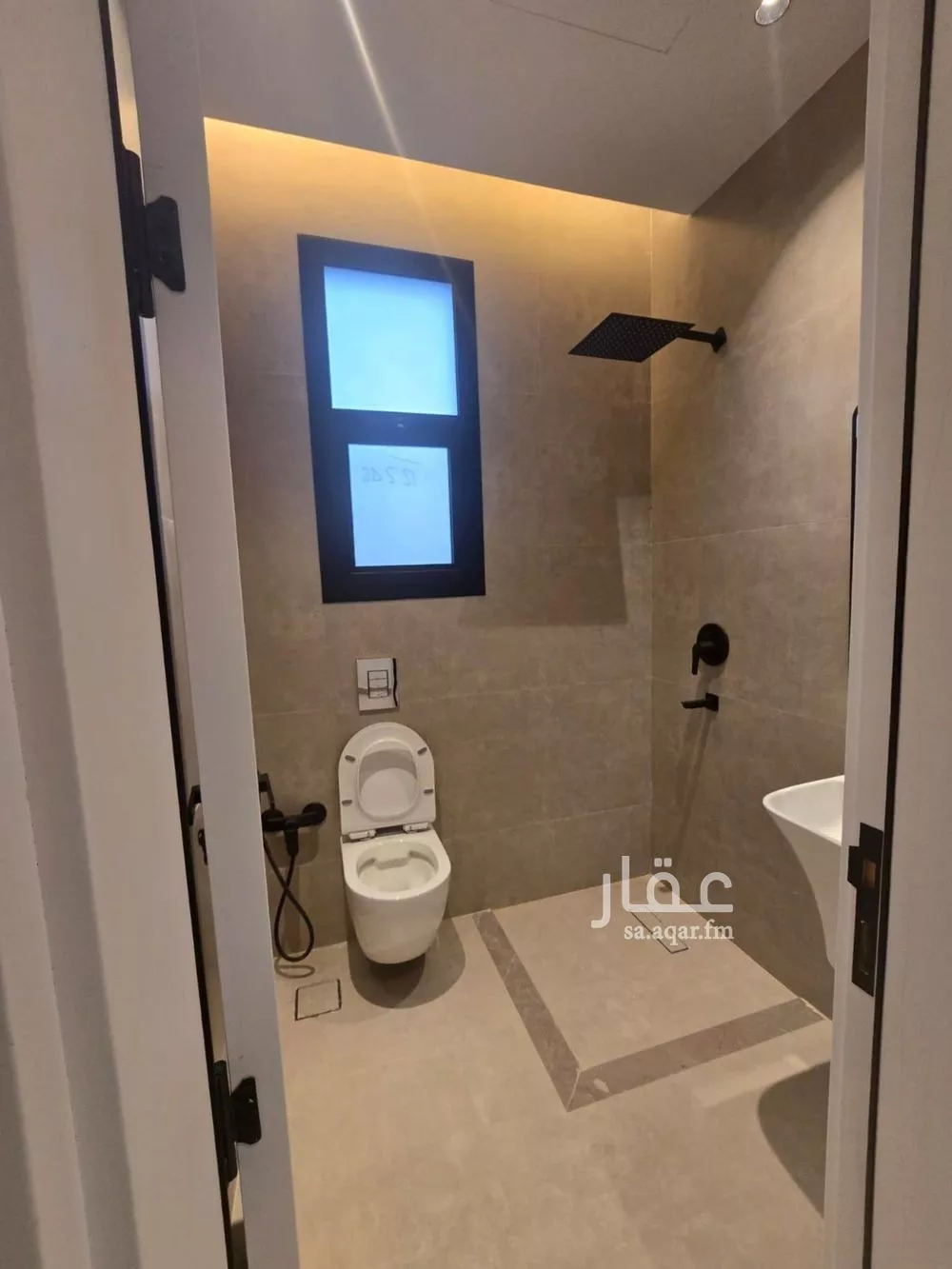 شقة 3 غرف في العارض 3