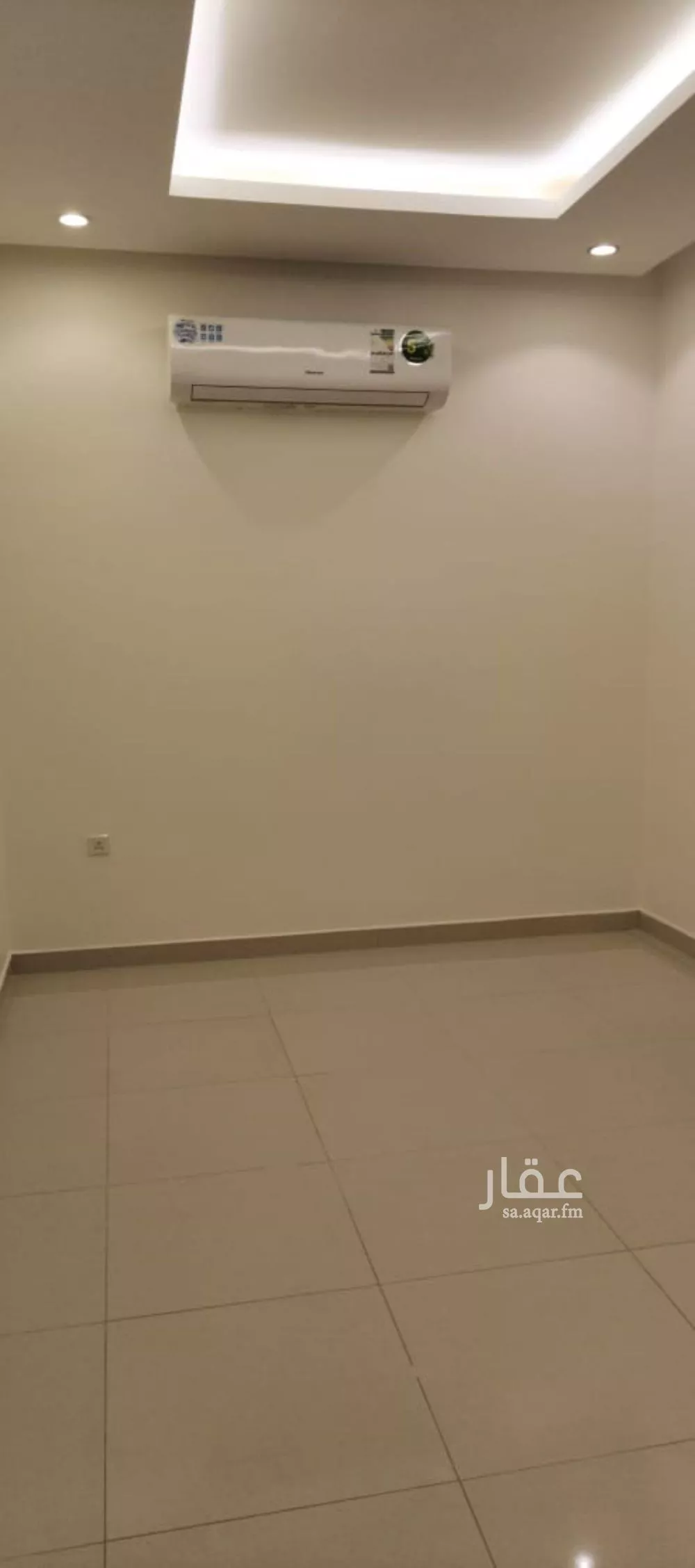 فيلا 4 غرف في العارض 5