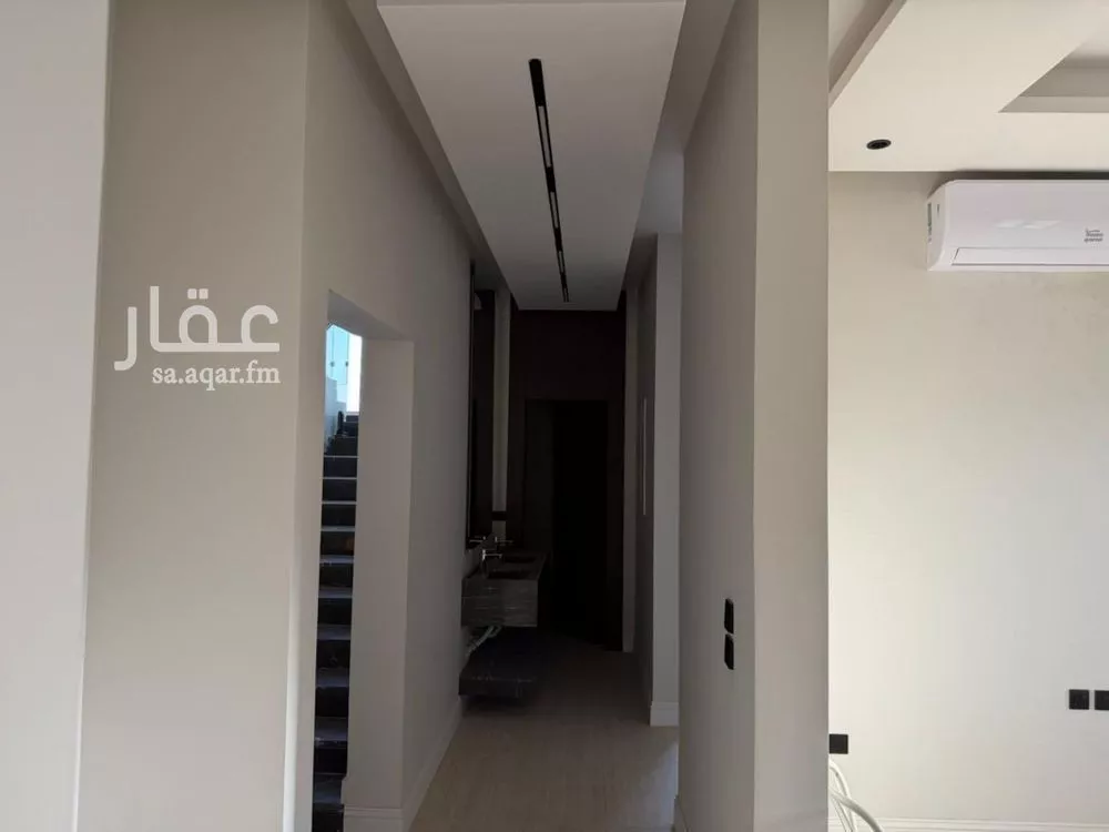 فيلا 4 غرف في العارض 5