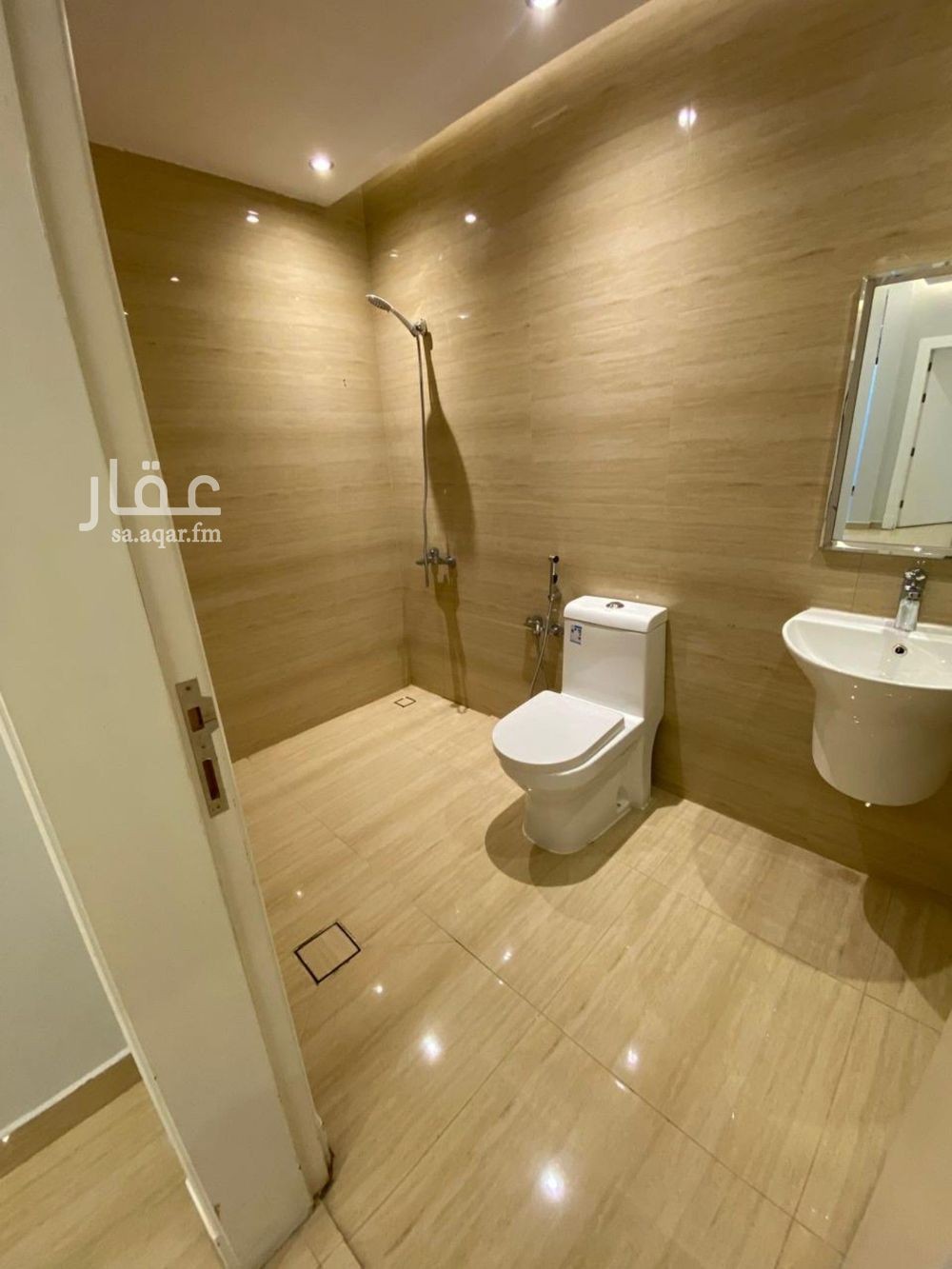 3 bedroom apartment in Al Qairawan 5