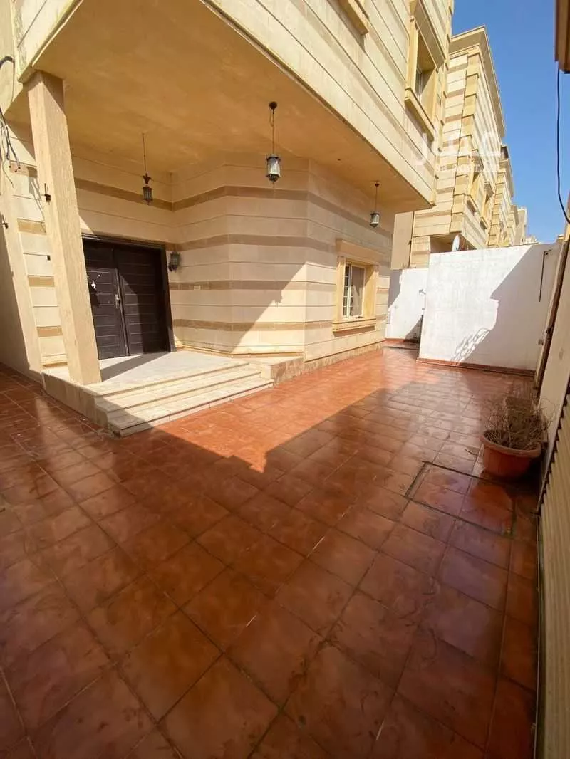 فيلا 8 غرف في الحمدانية 2