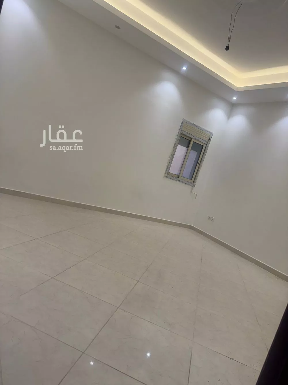 فيلا 12 غرف في الزمرد 1