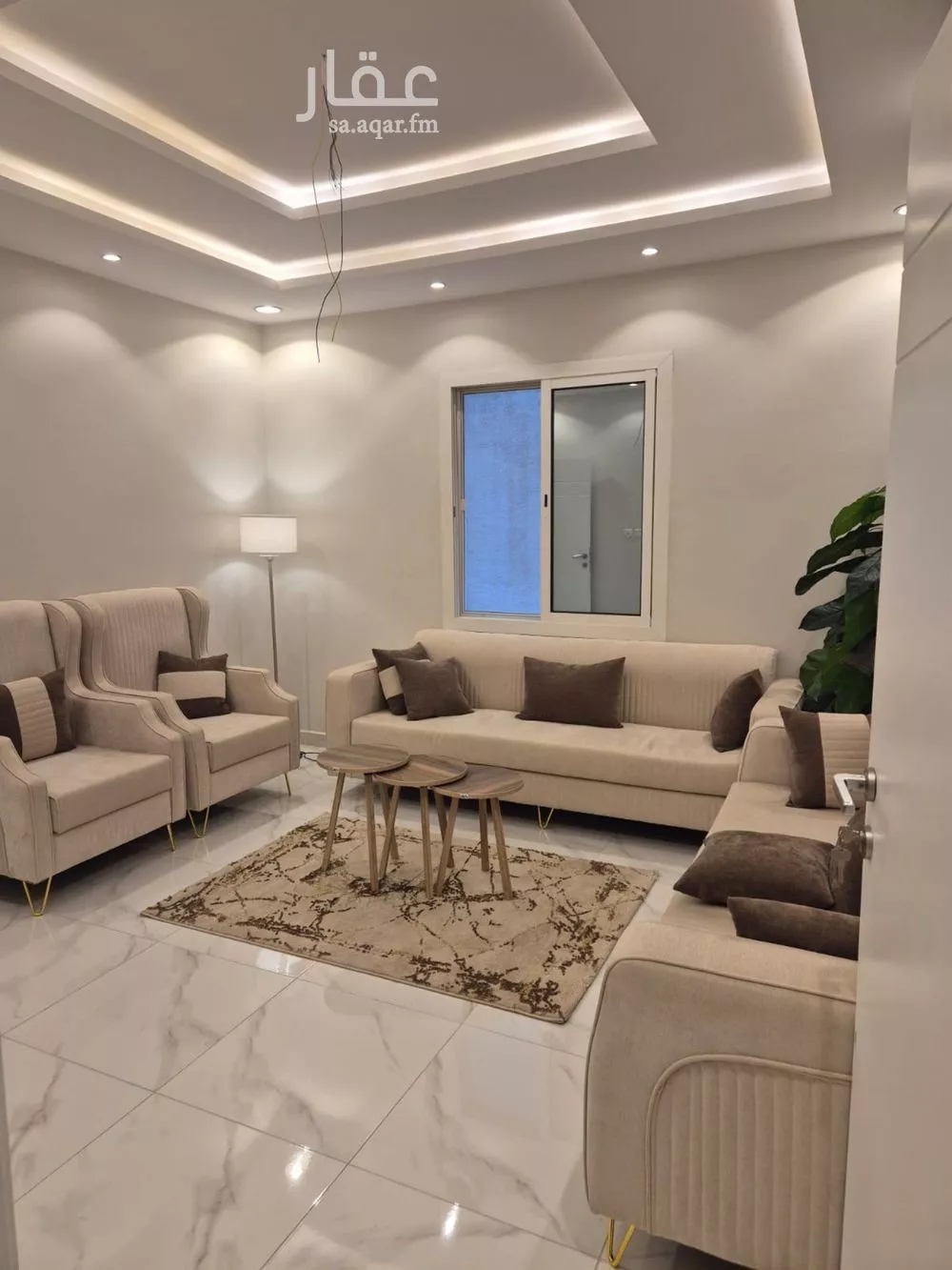 شقة 4 غرف في الواحة 1