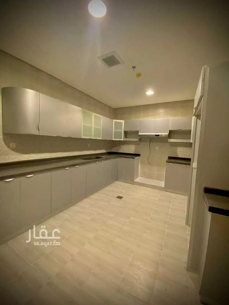 شقة 3 غرف في الملقا 1