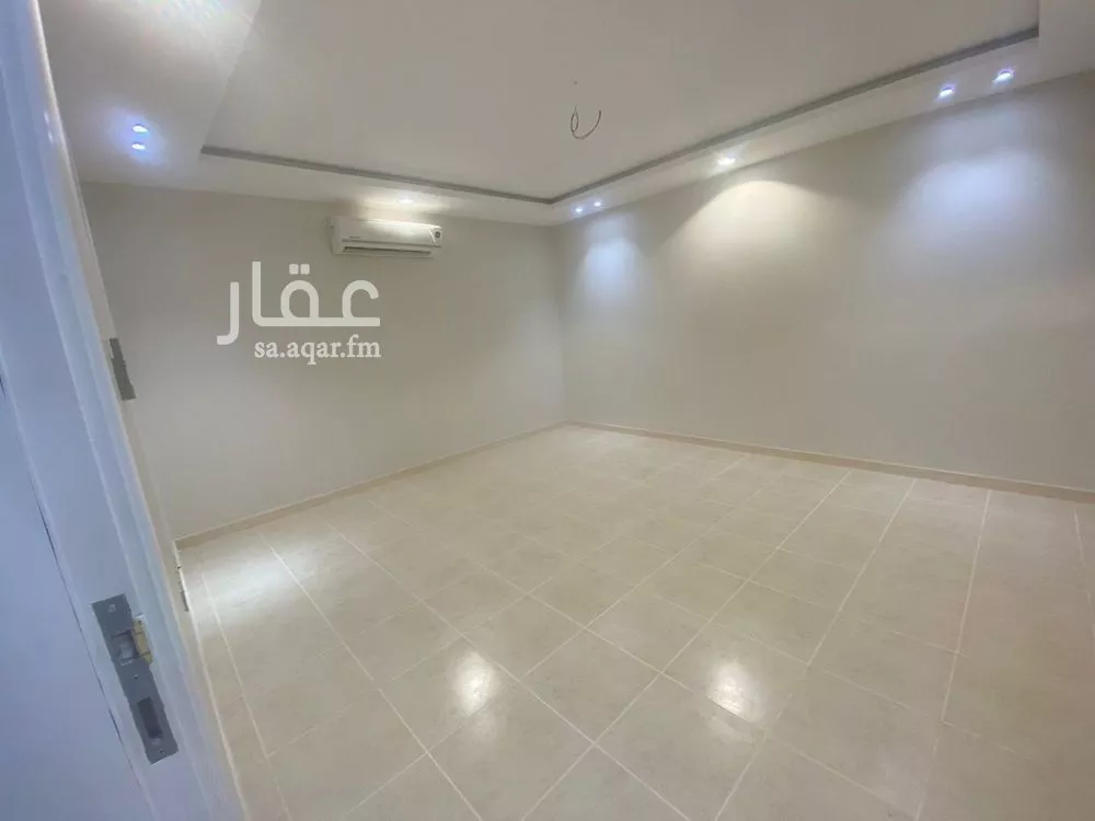 4 bedroom apartment in Al Sahafah, Riyadh 6