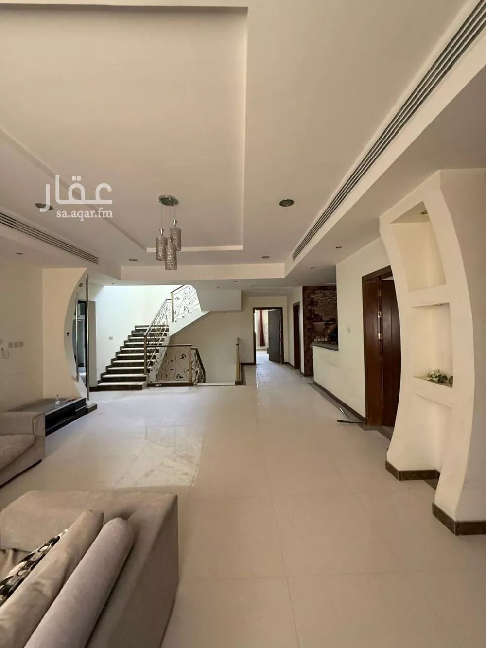 8 bedroom villa in Al Sahafah 3