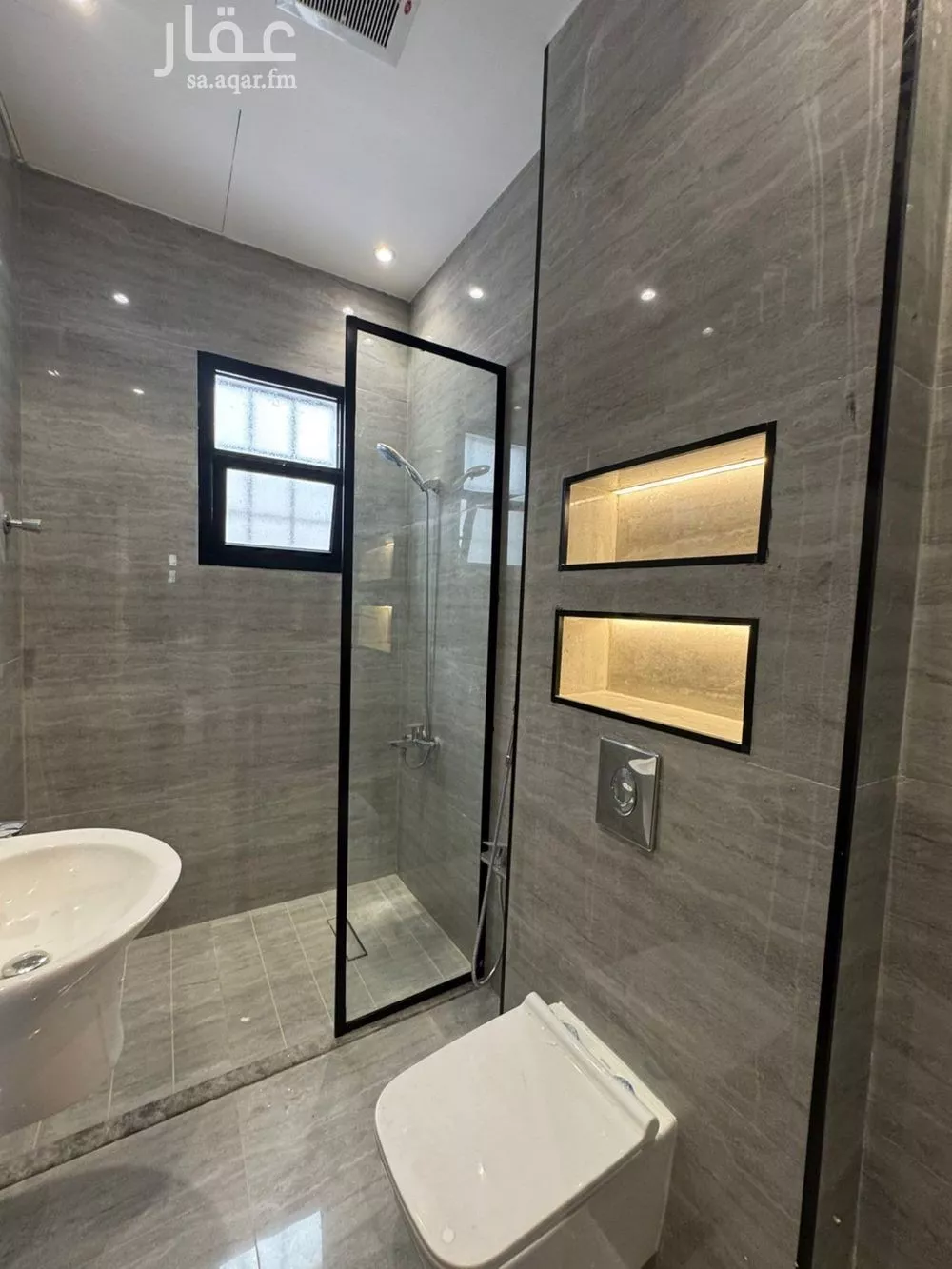 7 bedroom villa in Al Rimal 5