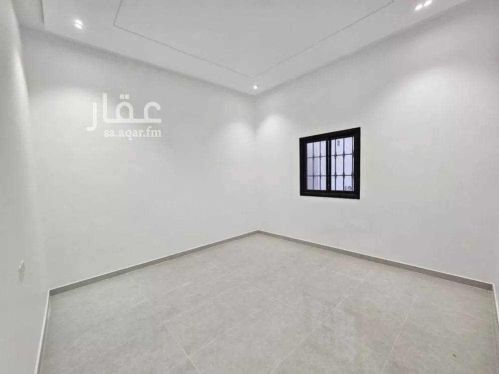 4 bedroom floor in Al Maizilah 2