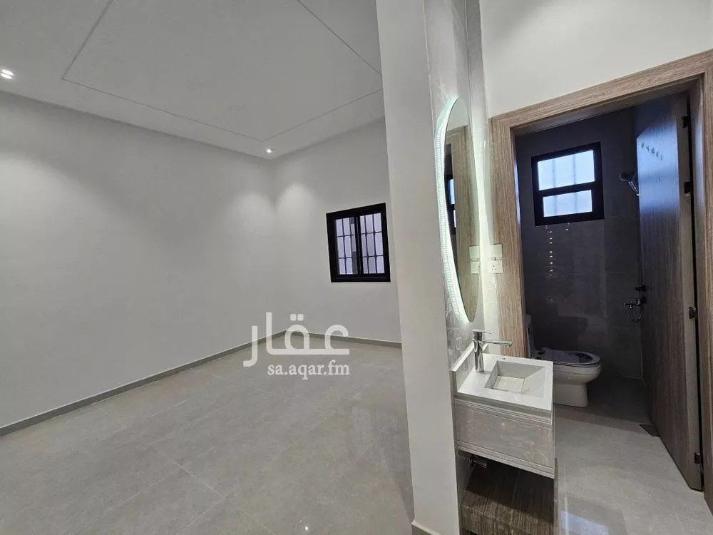 4 bedroom floor in Al Maizilah 5
