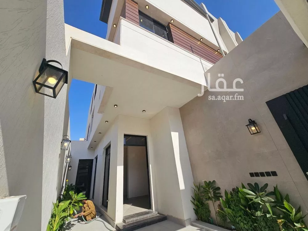 5 bedroom floor in Al Munsiyah 2