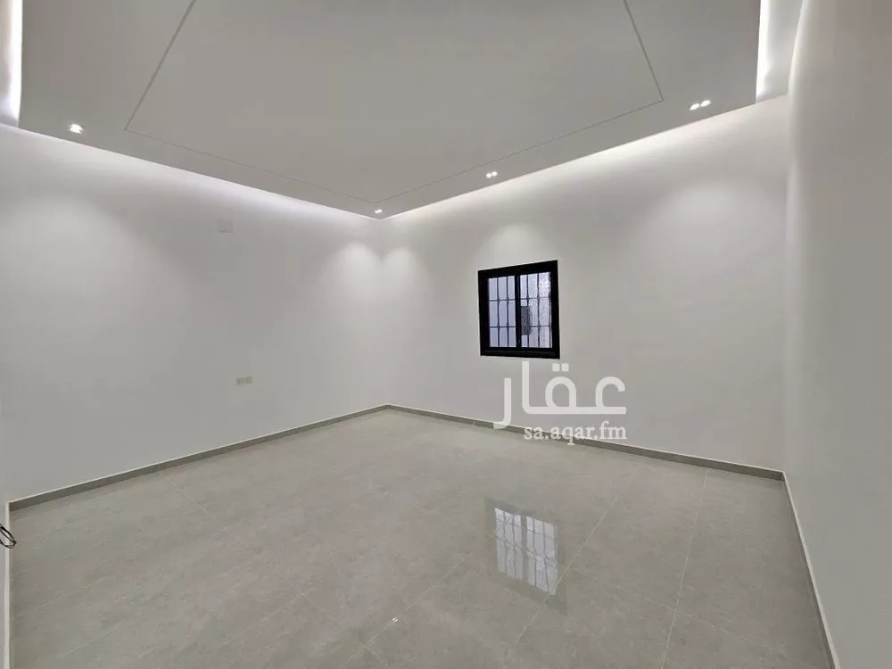 4 bedroom floor in Al Maizilah 3