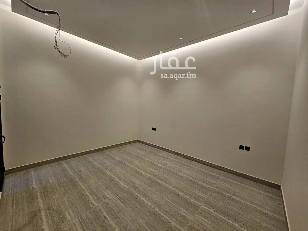 5 bedroom floor in Al Munsiyah 5