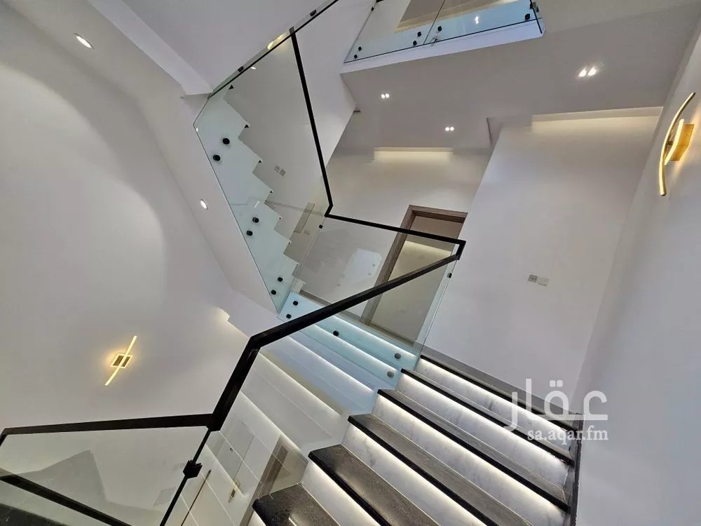 4 bedroom villa in Al Maizilah, Riyadh 13
