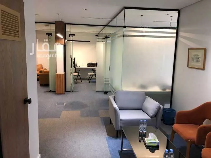 مكتب 198 م² في النرجس 4