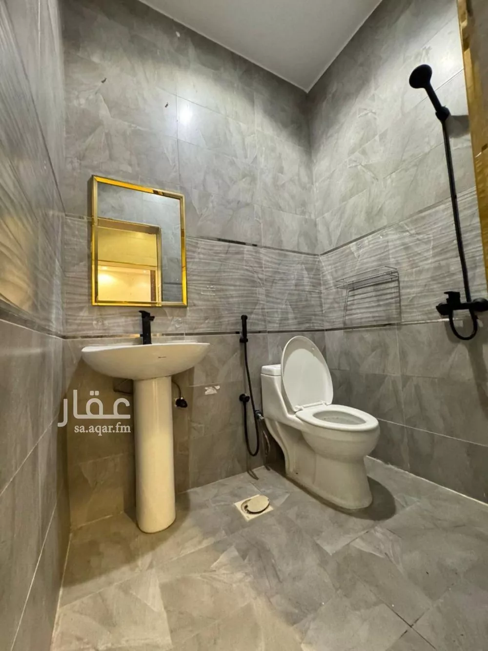 شقة 1 غرف في العارض 2