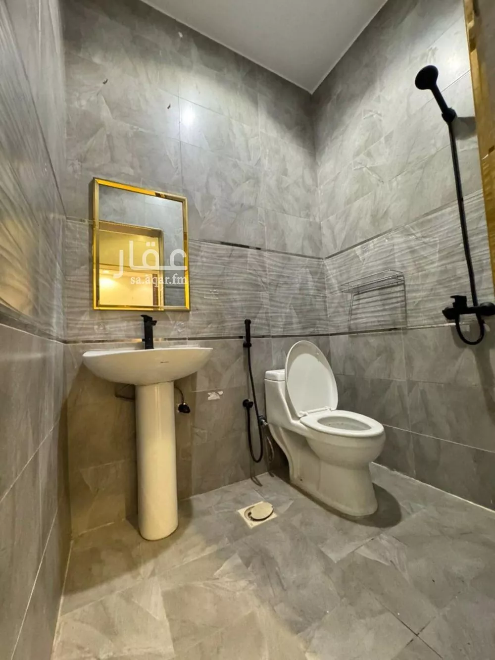 2 bedroom apartment in Al Aqiq 2