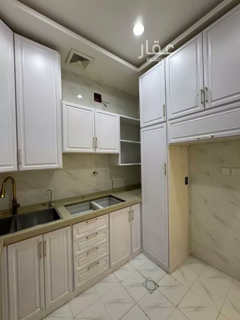 شقة 6 غرف في ظهرة لبن 2