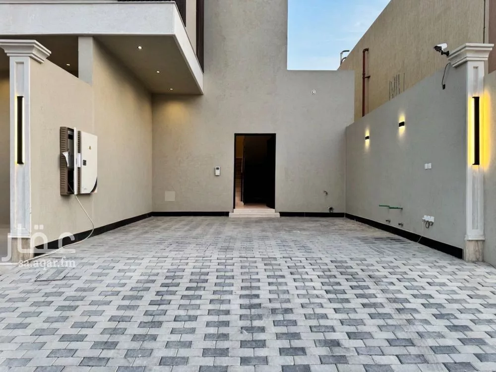 4 bedroom floor in Al Narjis 3