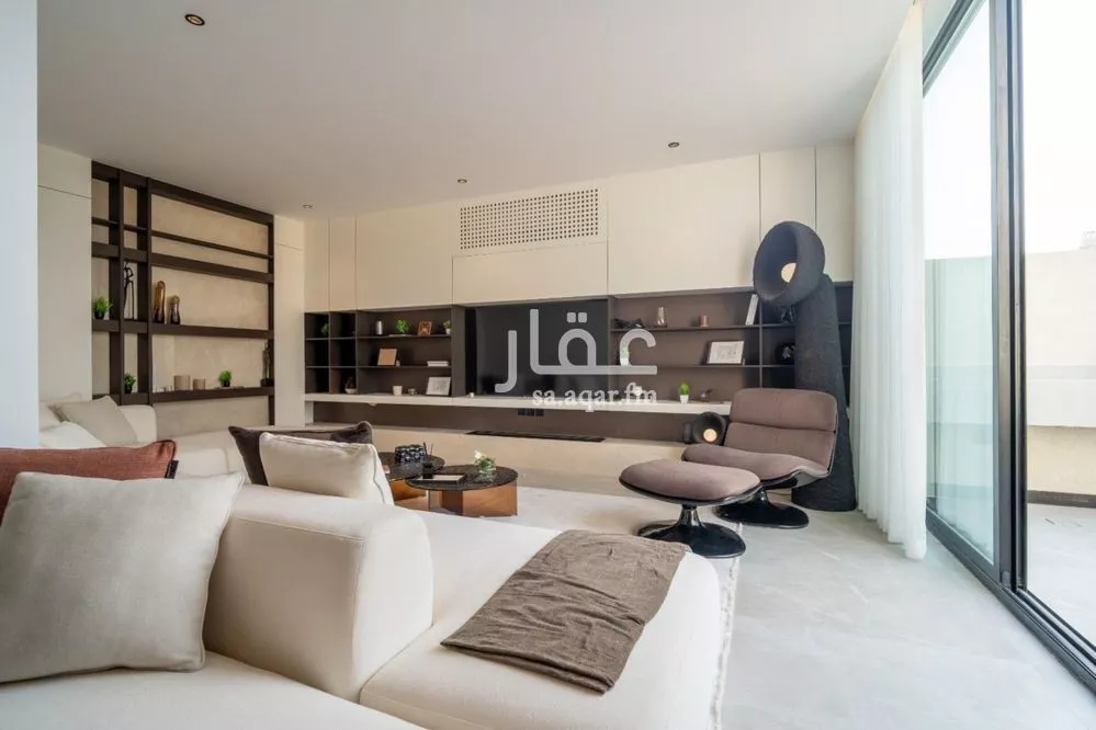 4 bedroom villa in Hittin 3