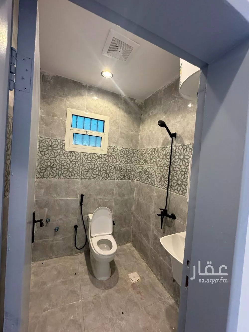 شقة 1 غرف في الخليج 4