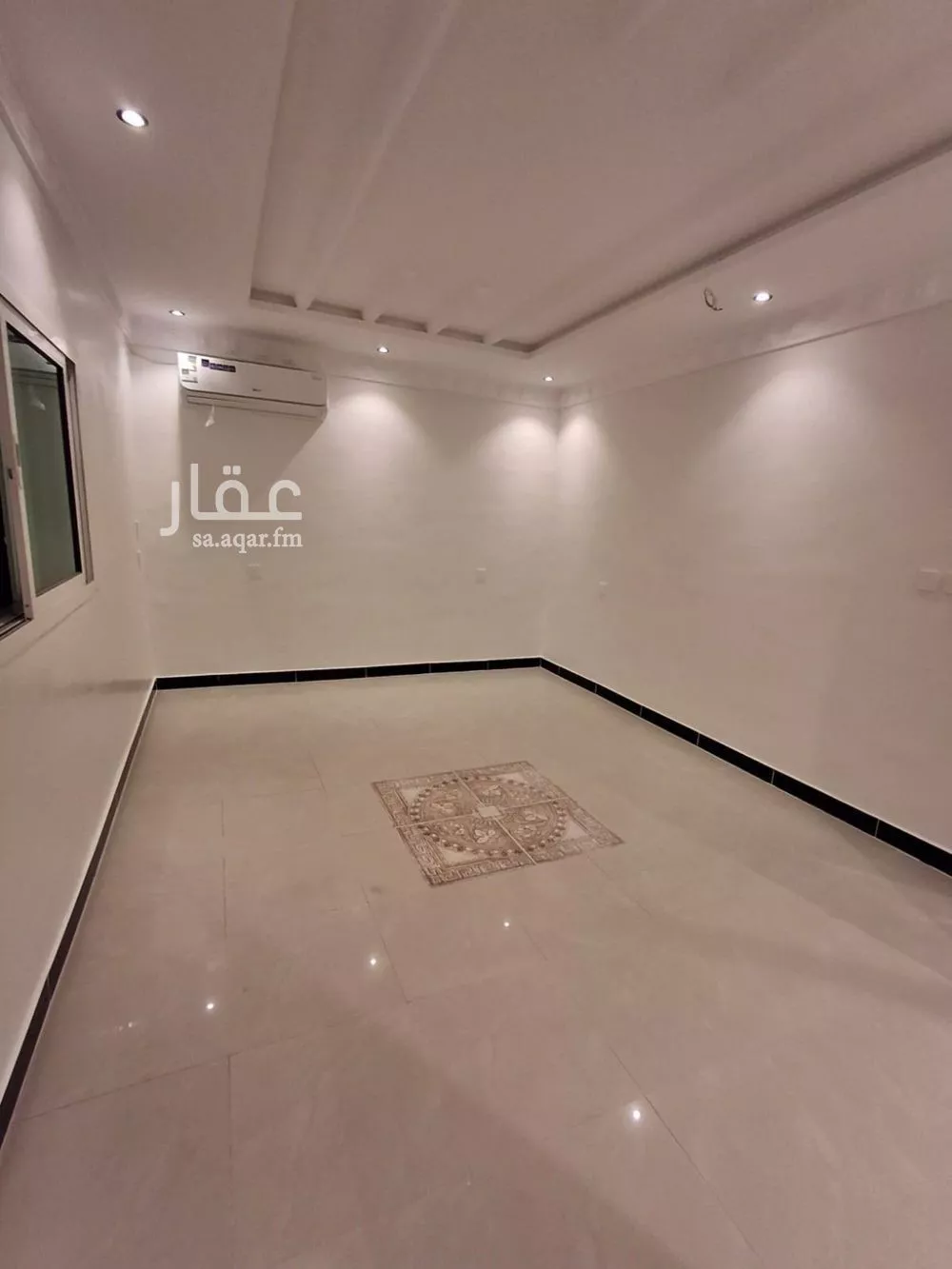 شقة 1 غرف في العليا 4