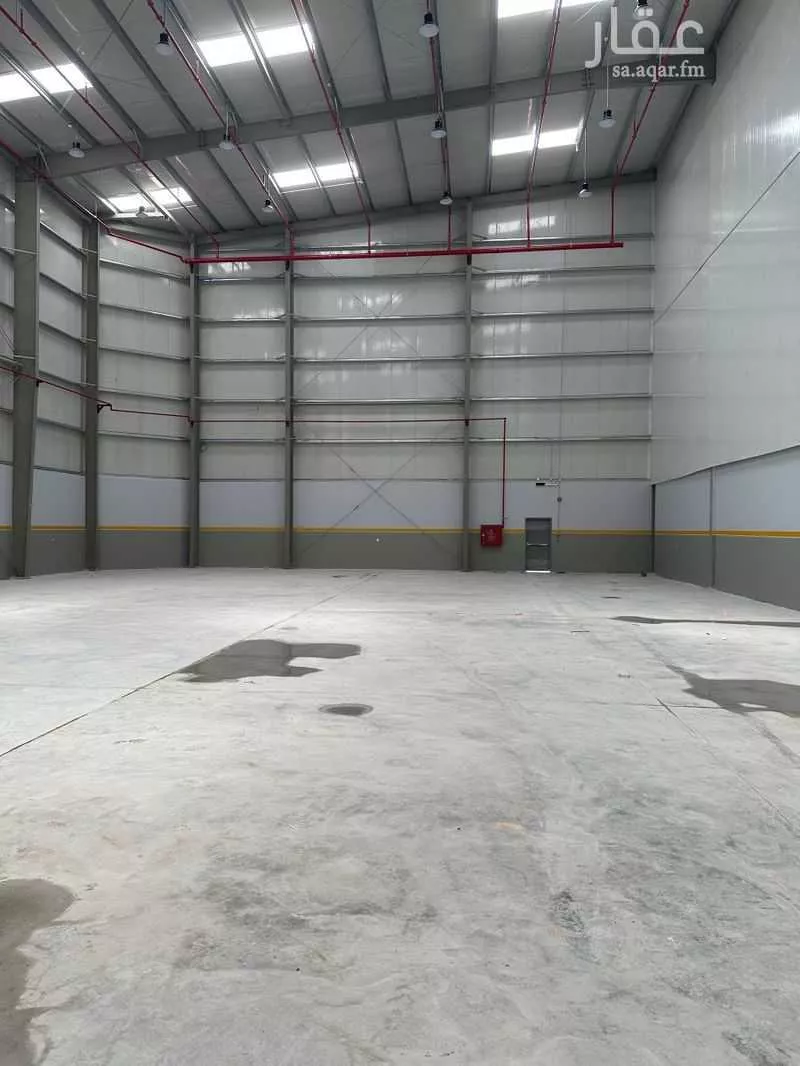 مستودع 1999 م² في الرياض 1