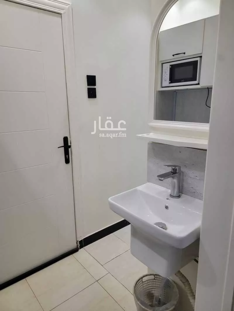 شقة 1 غرف في العزيزية 3