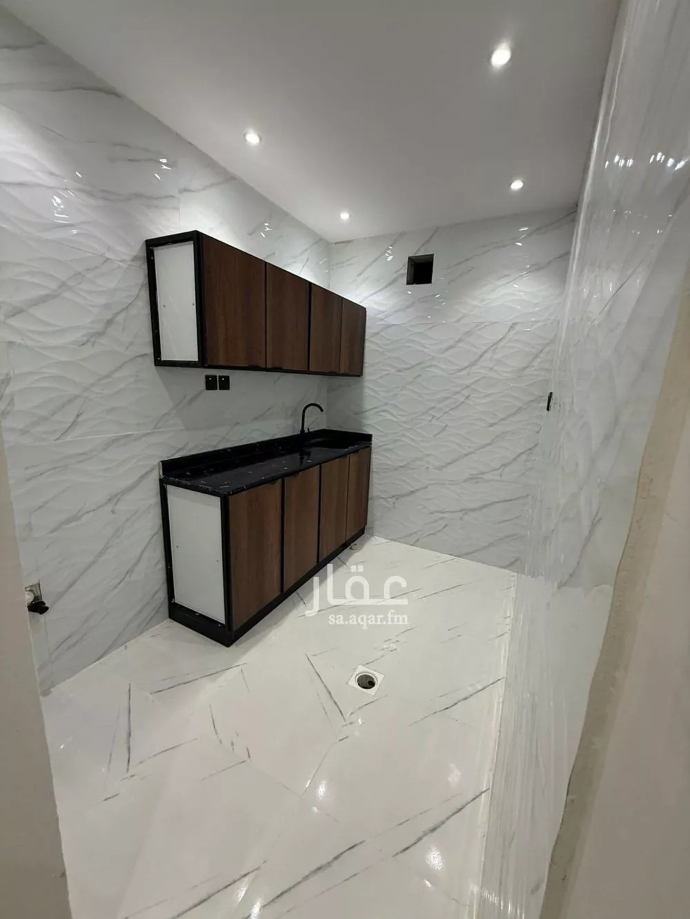 شقة 1 غرف في الخليج 4