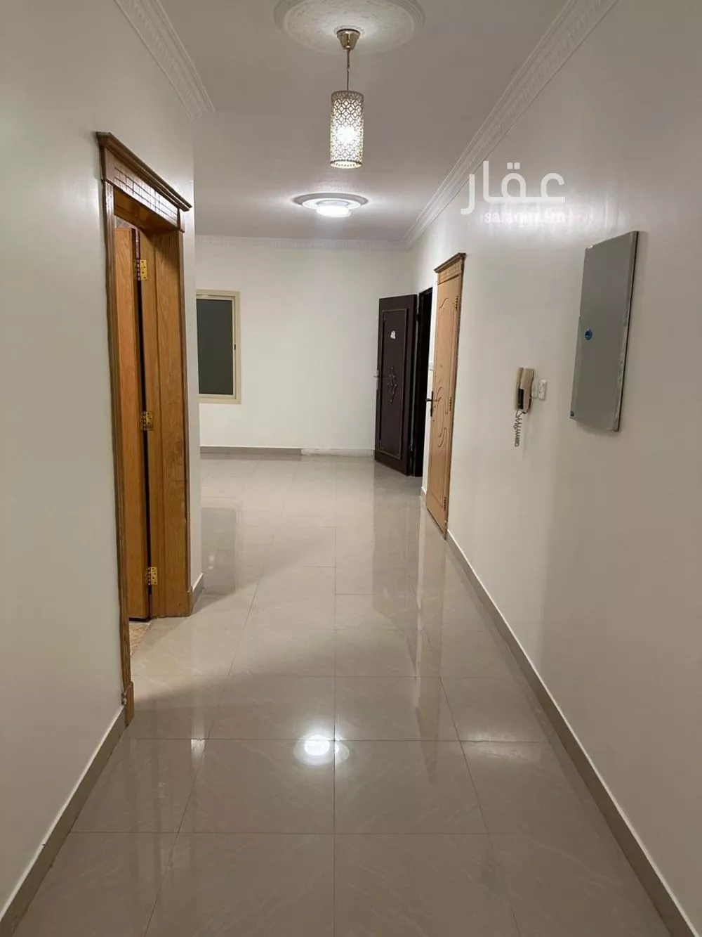 3 bedroom floor in Dhahrat Laban 5