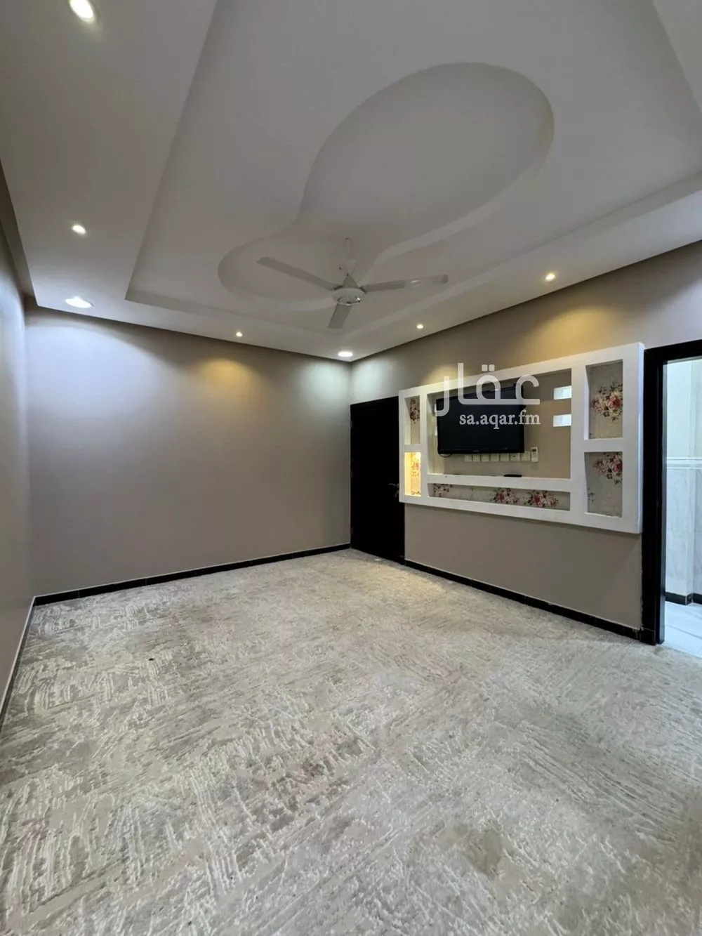 4 bedroom villa in Al Aridh, Riyadh 6