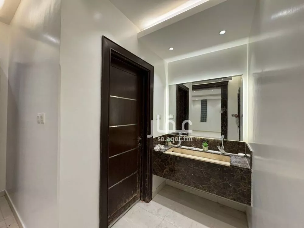 5 bedroom villa in Al Narjis 4