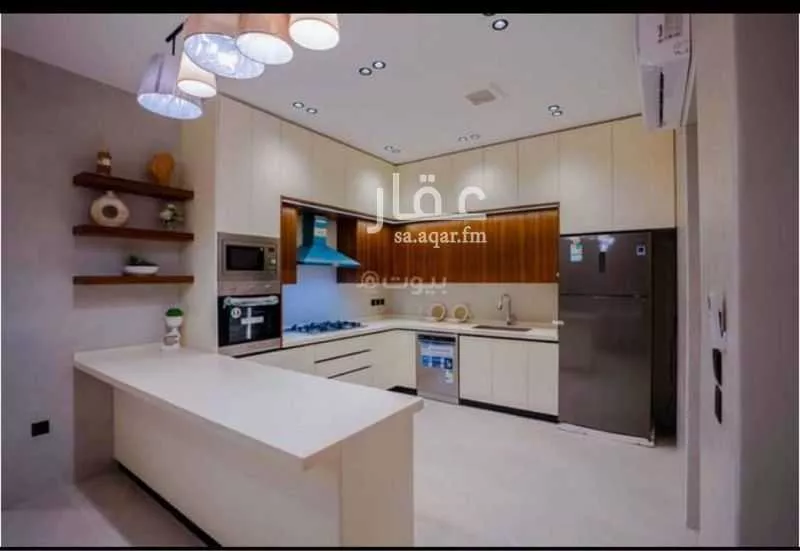 شقة 5 غرف في الصفا 4