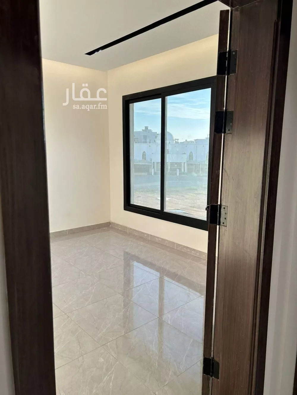 شقة 4 غرف في الريان 4