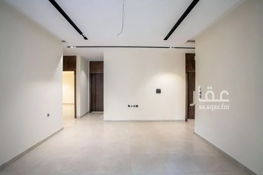 شقة 5 غرف في الريان 3