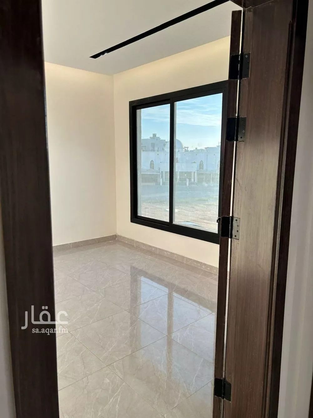 شقة 4 غرف في الريان 3