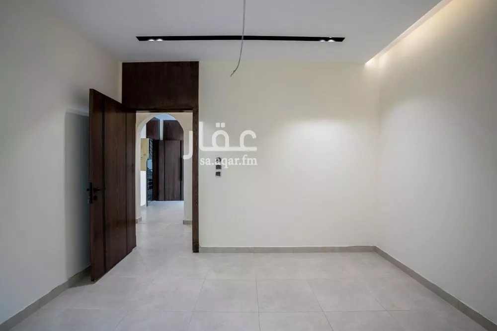 شقة 5 غرف في الريان 4