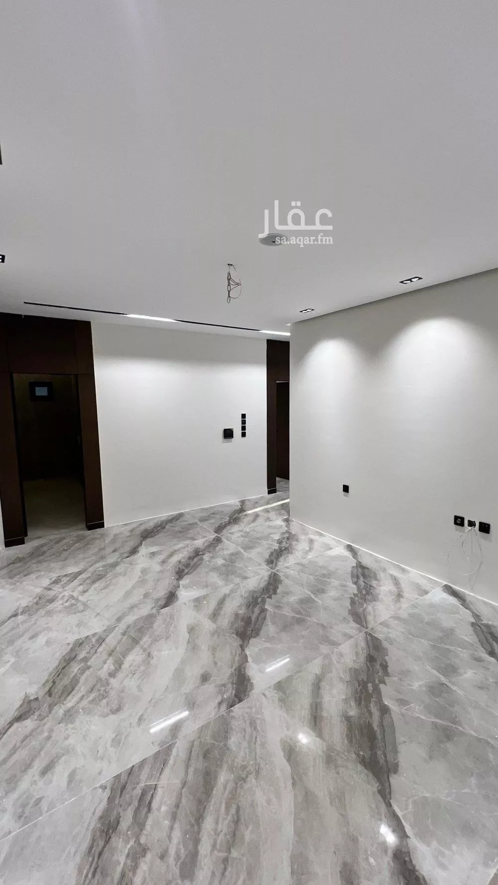 شقة 5 غرف في الريان 2