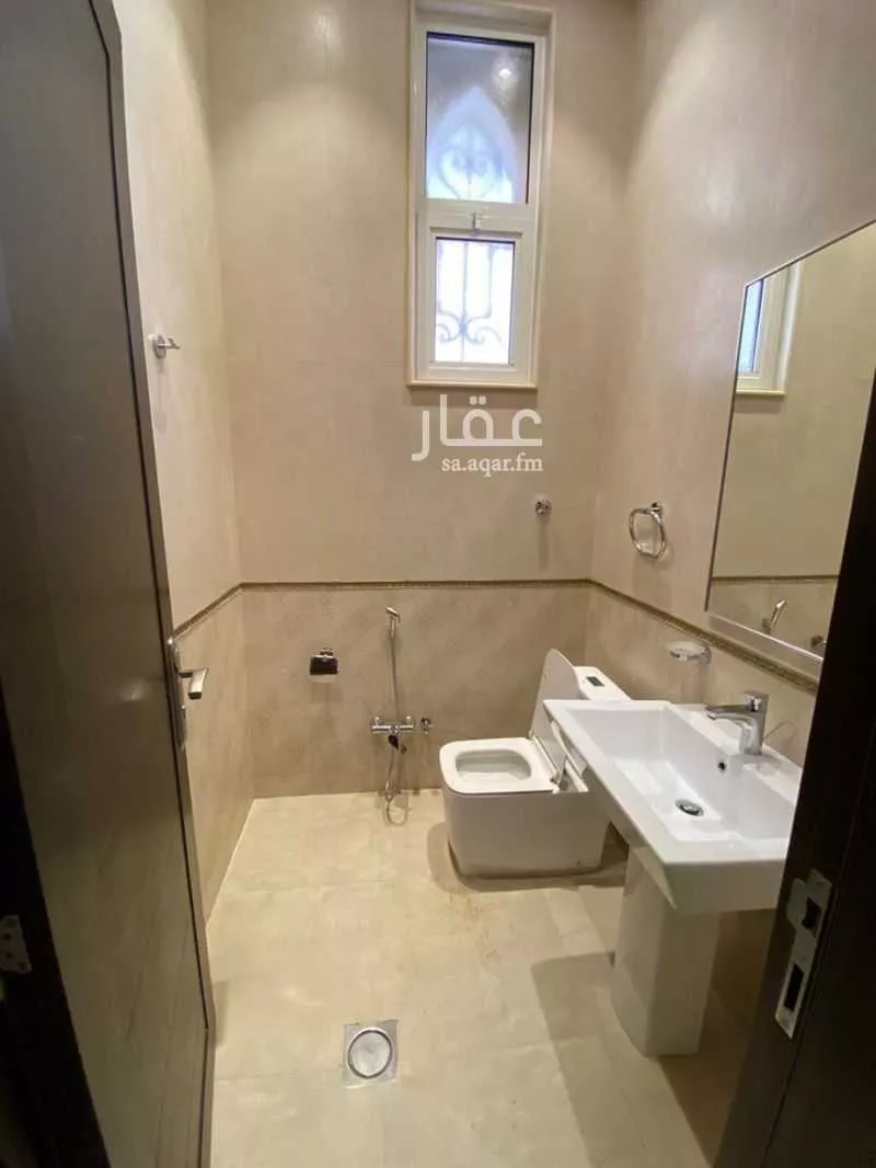 8 bedroom villa in Al Yasmin, Riyadh 14