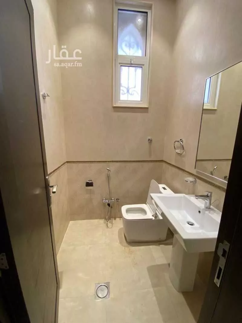 8 bedroom villa in Al Yasmin, Riyadh 20