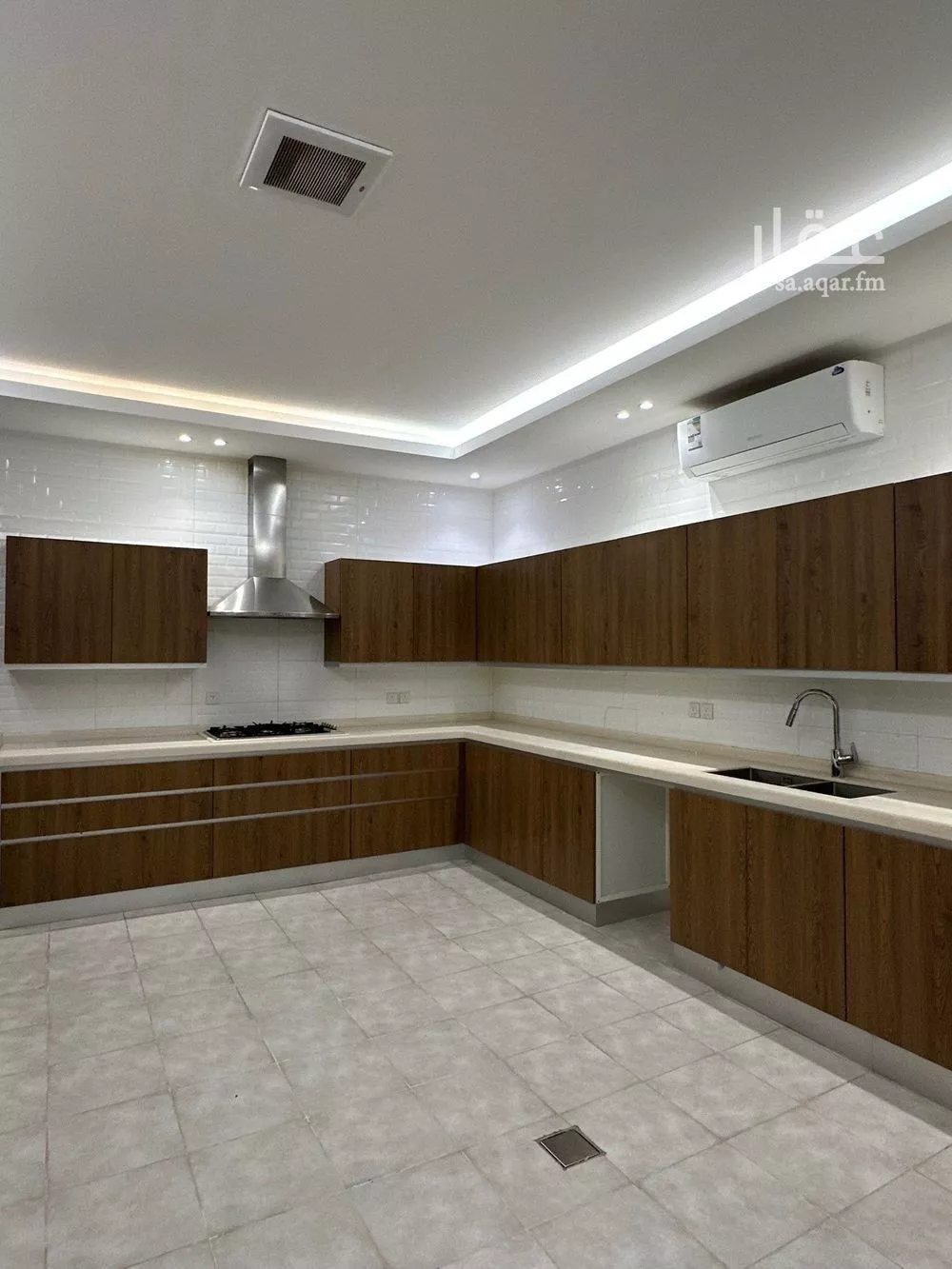 9 bedroom villa in Al Narjis 4