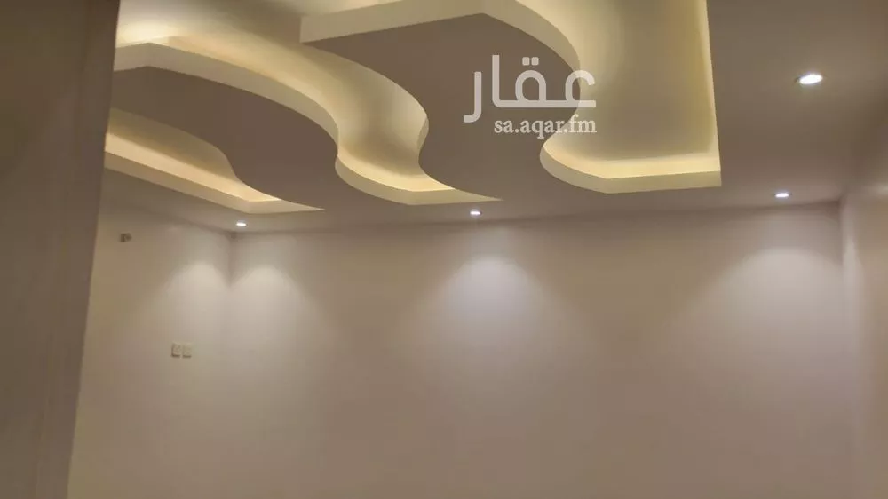 3 bedroom apartment in Al Malqa 5